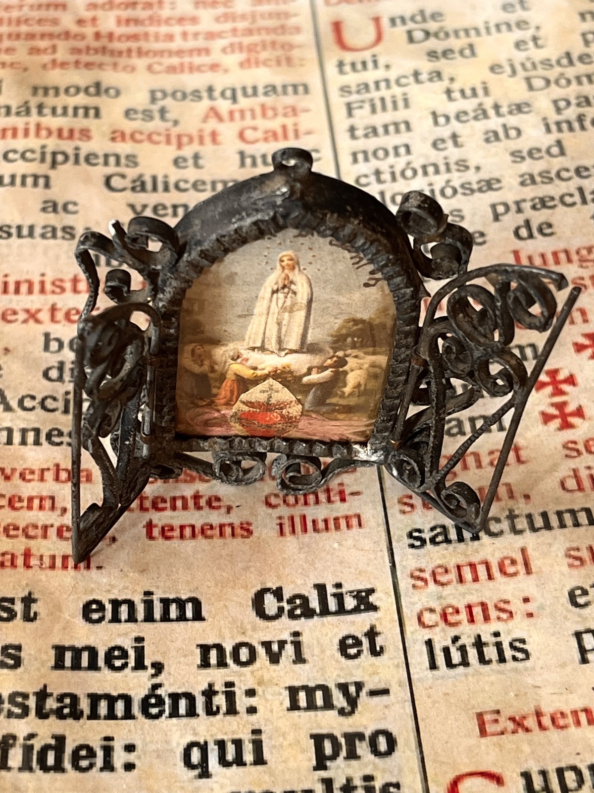 RARE RELIC St. Lucia do Santos : Handmade Fatima triptych icon - Rome - 1900\'s 