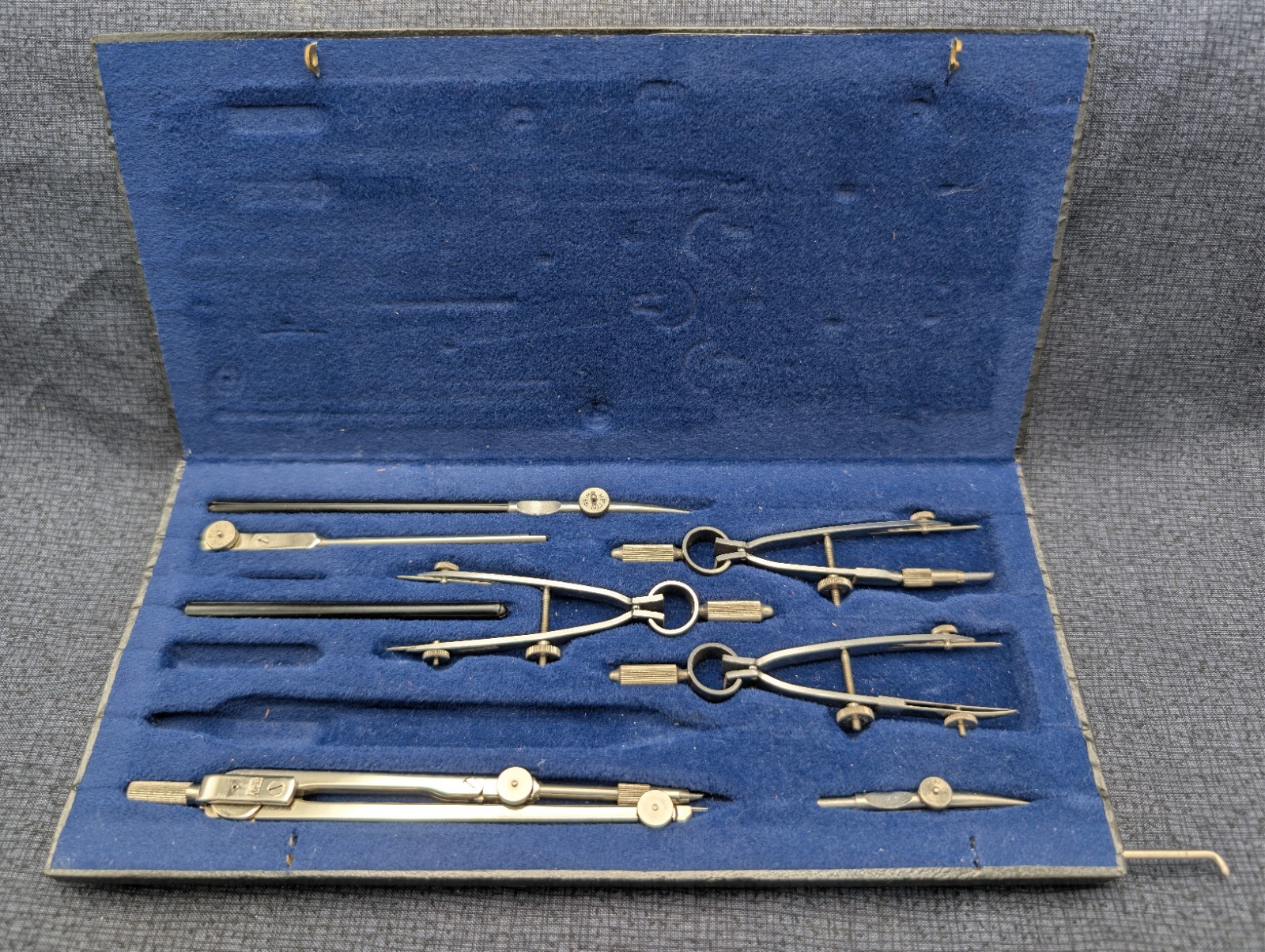 VINTAGE Kern Aarau Swiss 10-piece Drafting Compass Set in Case ~ 3 Missing