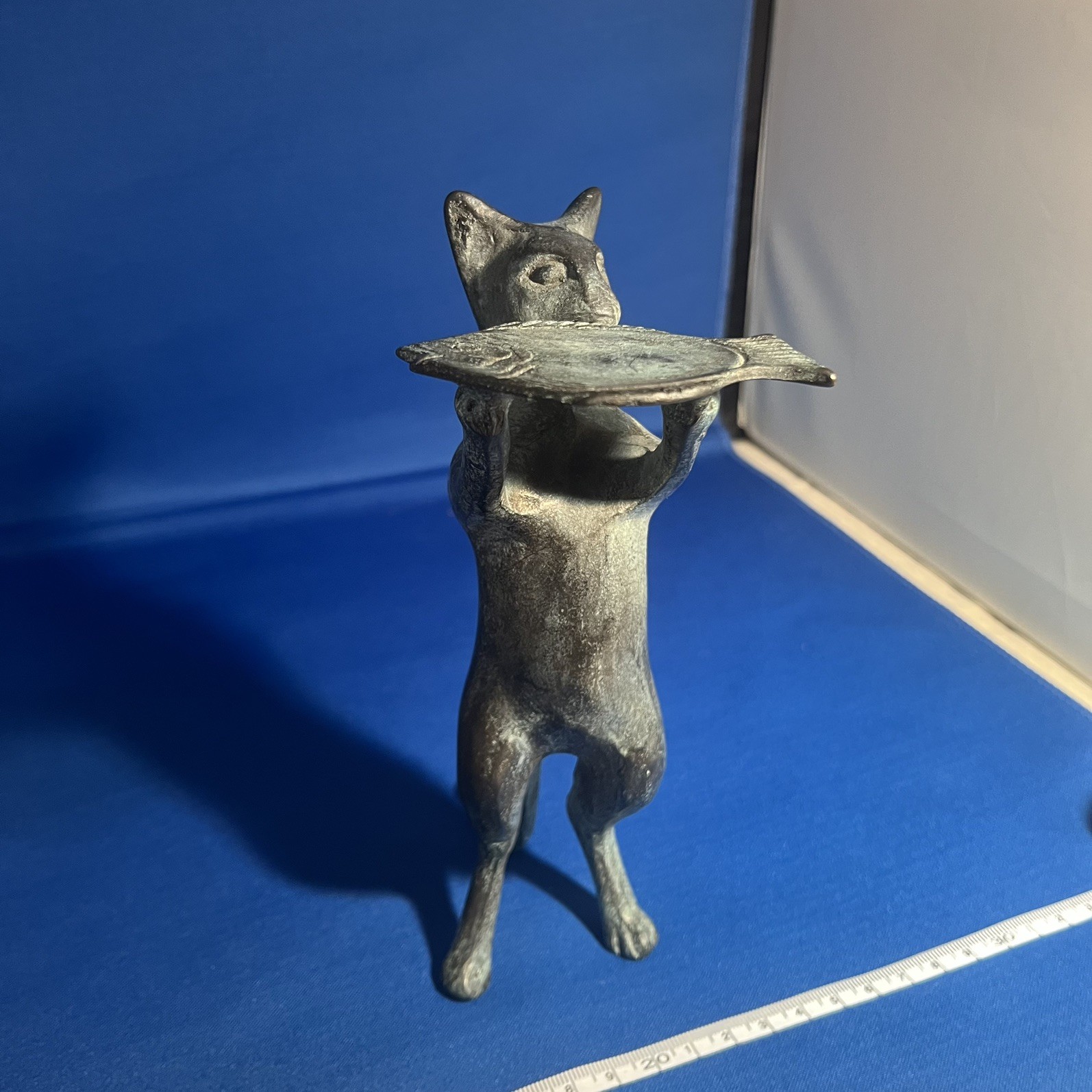 San Pacific Intl. Art Sculpture Brass/Bronze Standing CAT Butler w/Fish Platter