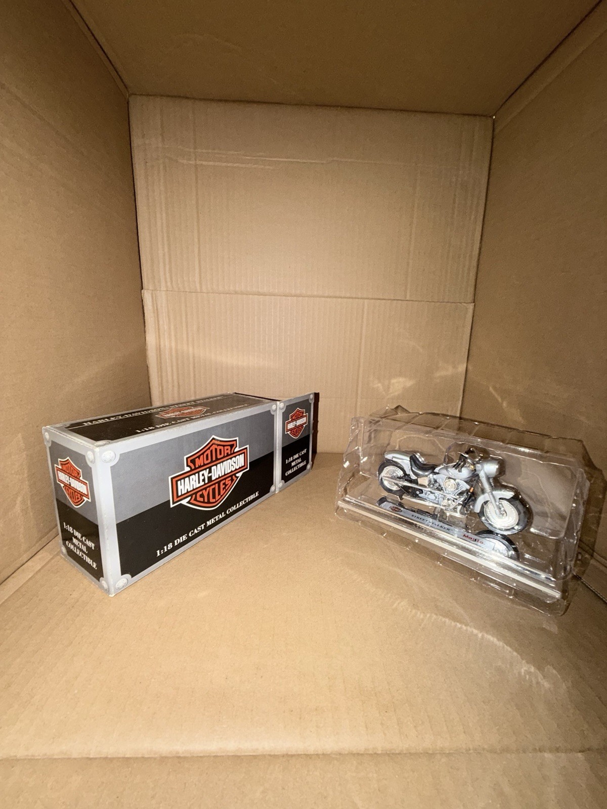 Harley Davidson Street Stalker 1:18 Die Cast Metal Collectible Model Motorcycle