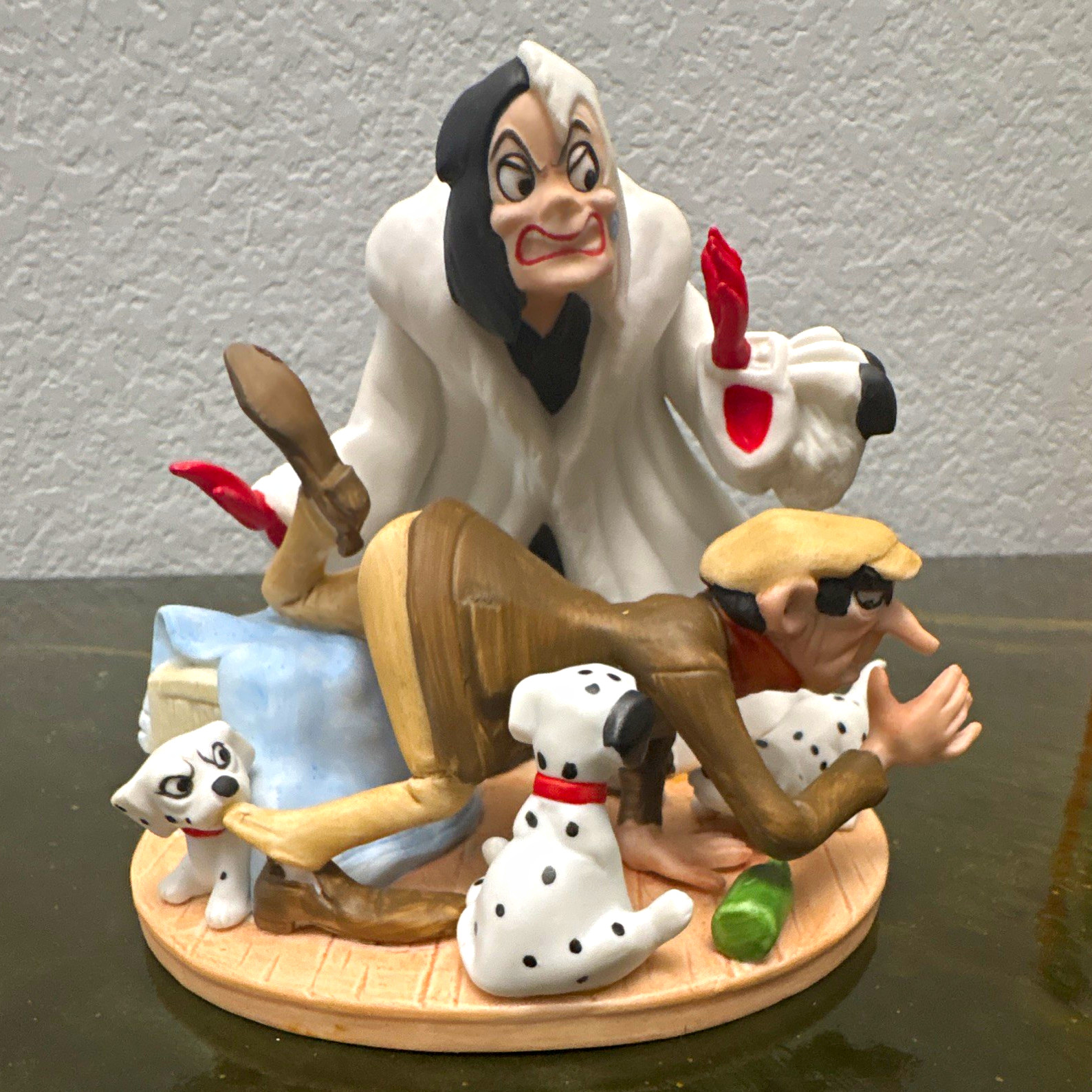The Disney Collection 101 Dalmatians Cruella de Vil Figurine LE