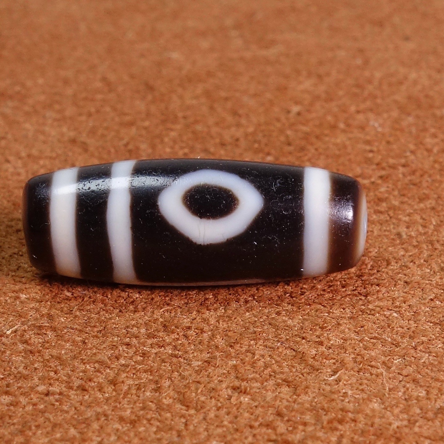 Energy Ancient Tibetan Old Agate Dzi Bead 2 Eyed Amulet Pendant 31×12mm #9129
