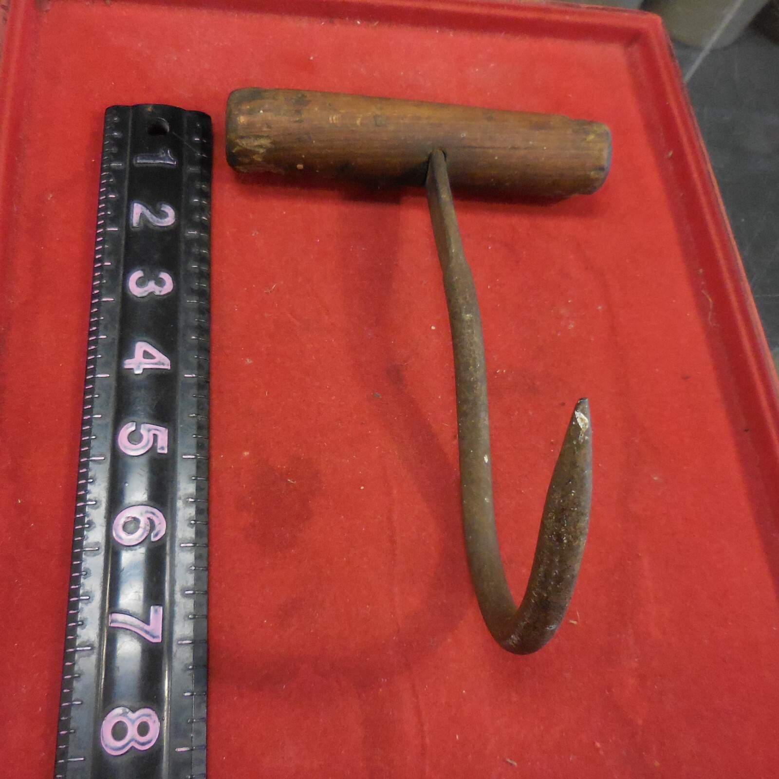 VINTAGE BAILING HOOK--WOOD HANDLE, HEAVY METAL HOOK, 7.5