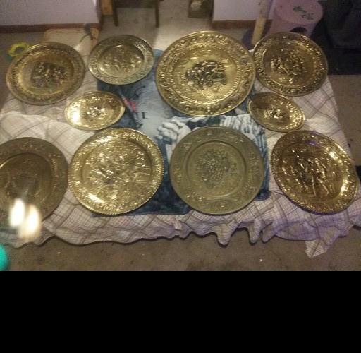 Vintage Peerage Colonial England Brass Wall Hanging Picture Plates 10 Plates