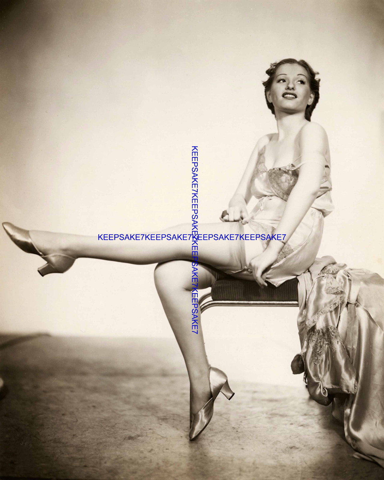 LEGGY 1930s CUTIE WEARING A LACE SLIP AND ADJUSTING HER NYLONS  8X10 PHOTO  A-A2