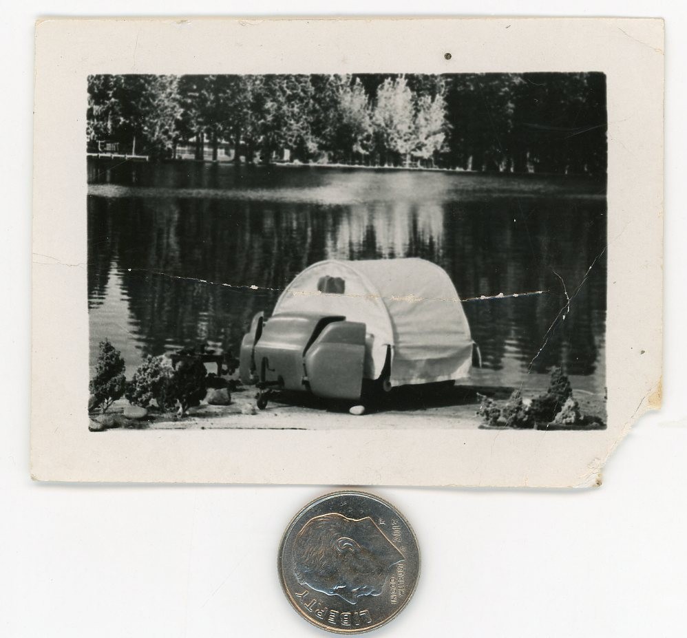 Vintage 1940\'s miniature photo / Tiny CAMPER - Weird Fold-Out AUTOMOBILE Panels