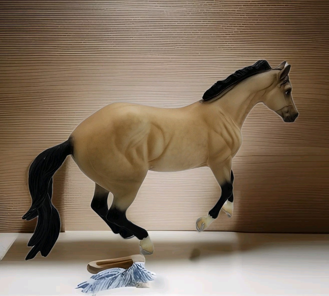 Breyer Dapple Buckskin 2017 Breyerfest Bollywood surprise Latigo Matte 12