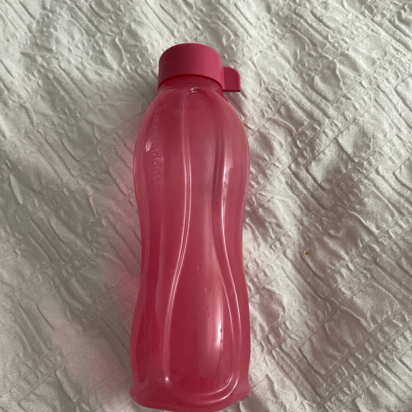 Tupperware Eco Twist 500 16oz Hot Pink