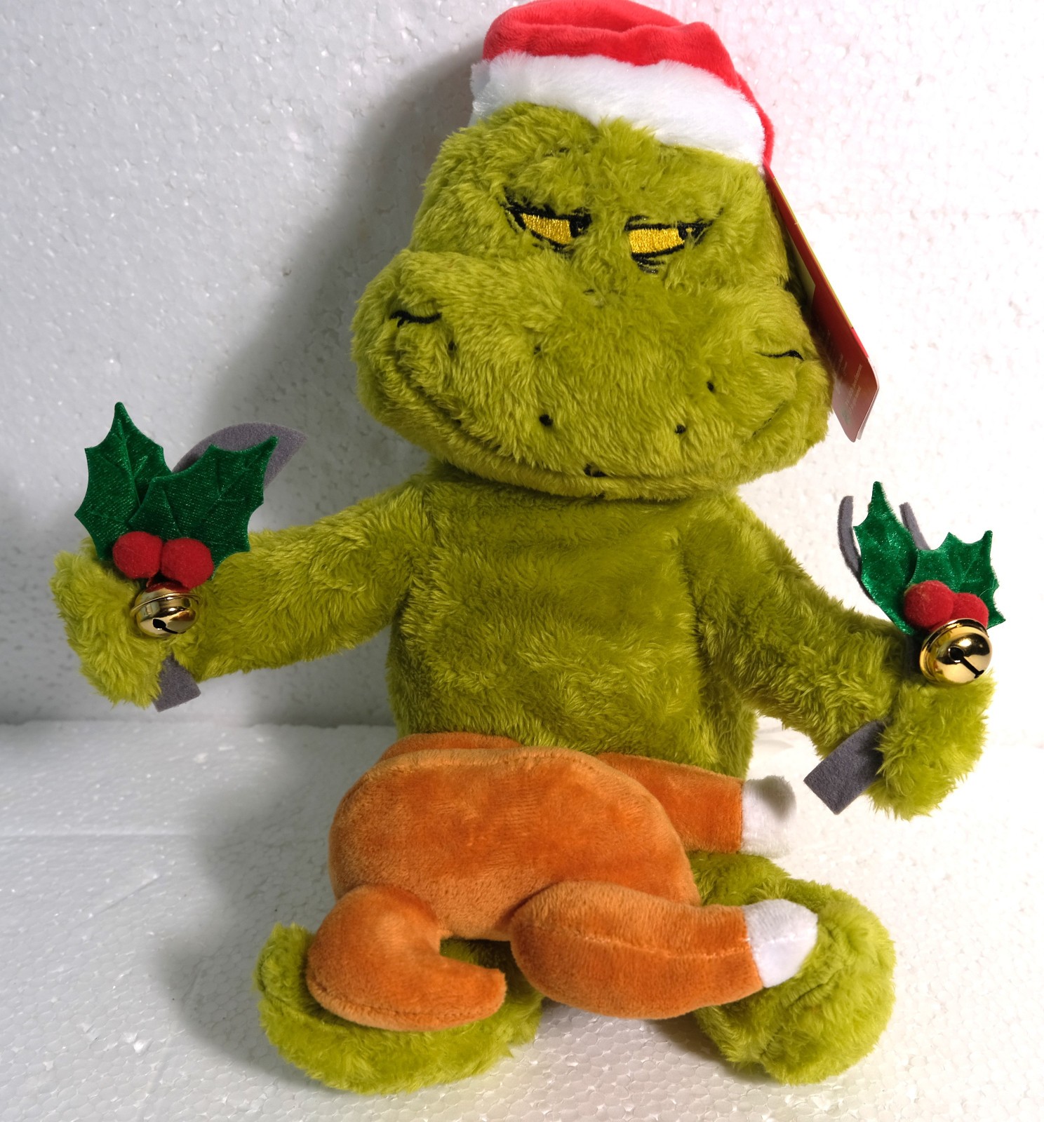 The Grinch Animated Plush With Roast Beast  Sings and Moves Side to Side - NEW