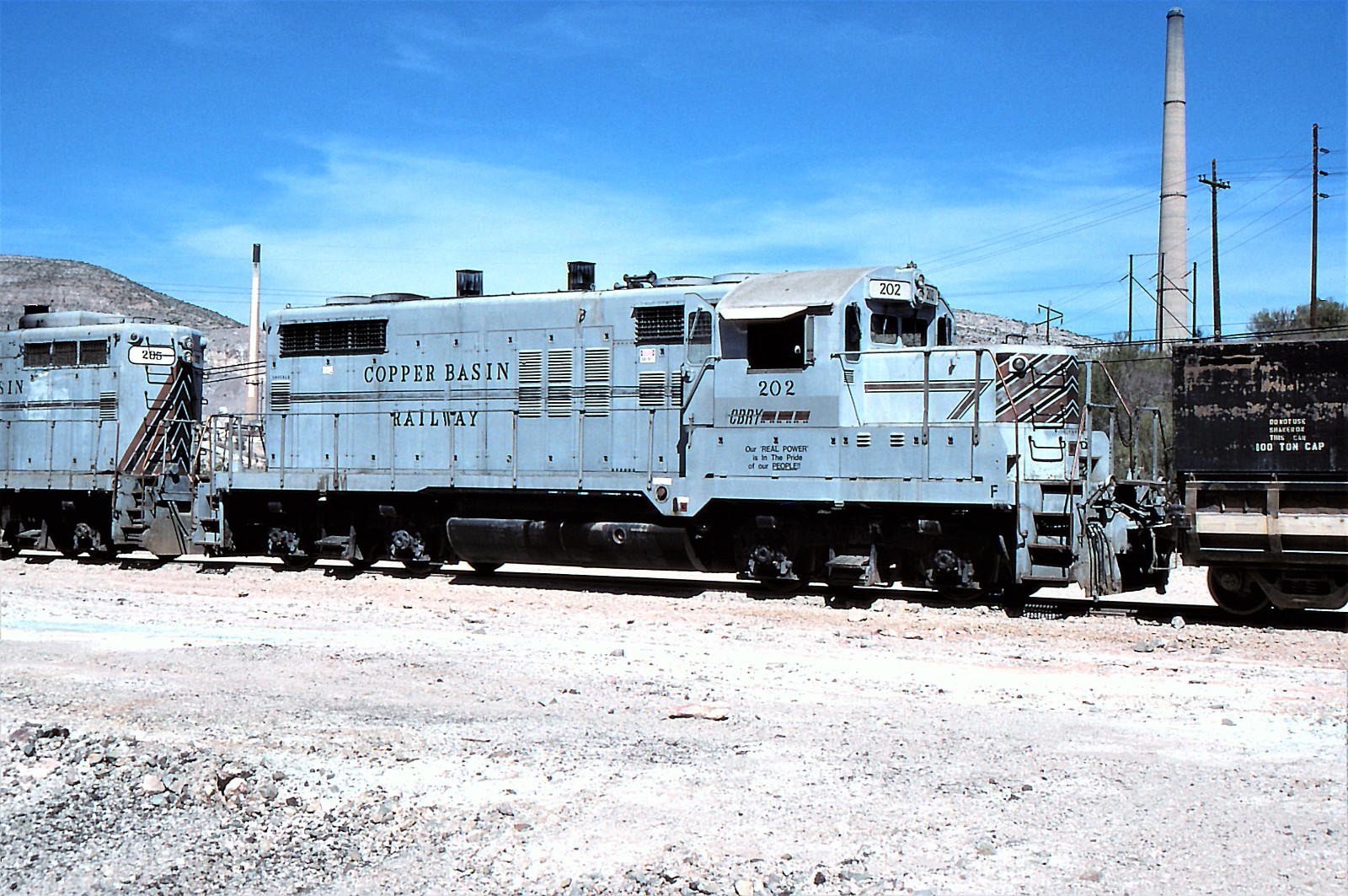  COPPER BASIN RAILWAY (CBRY) GP18 202 Original Kodak slide--Ex. Rock Island (RI)