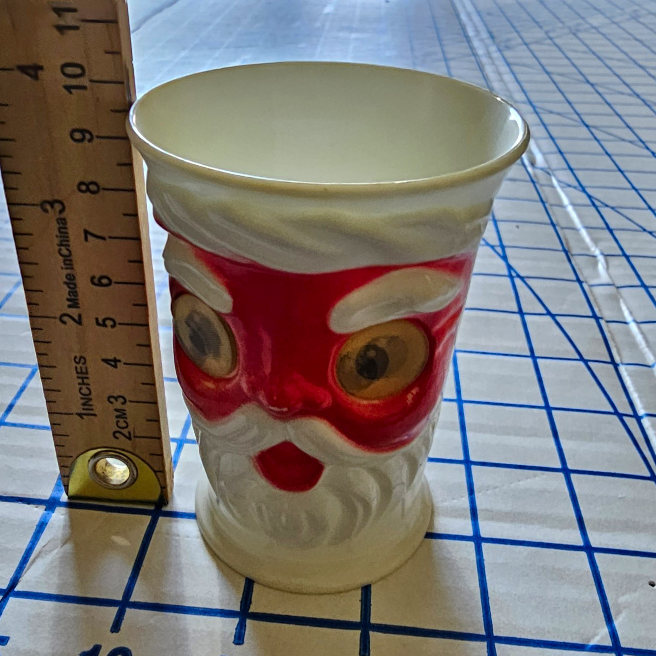 Vintage Eagle Plastic Santa Cup Shifty Lenticular Eyes Vari-Vue 1950s/60's Vintage Eagle Plastic Santa Cup Shifty Lenticular Eyes Vari-Vue 1950s/60's