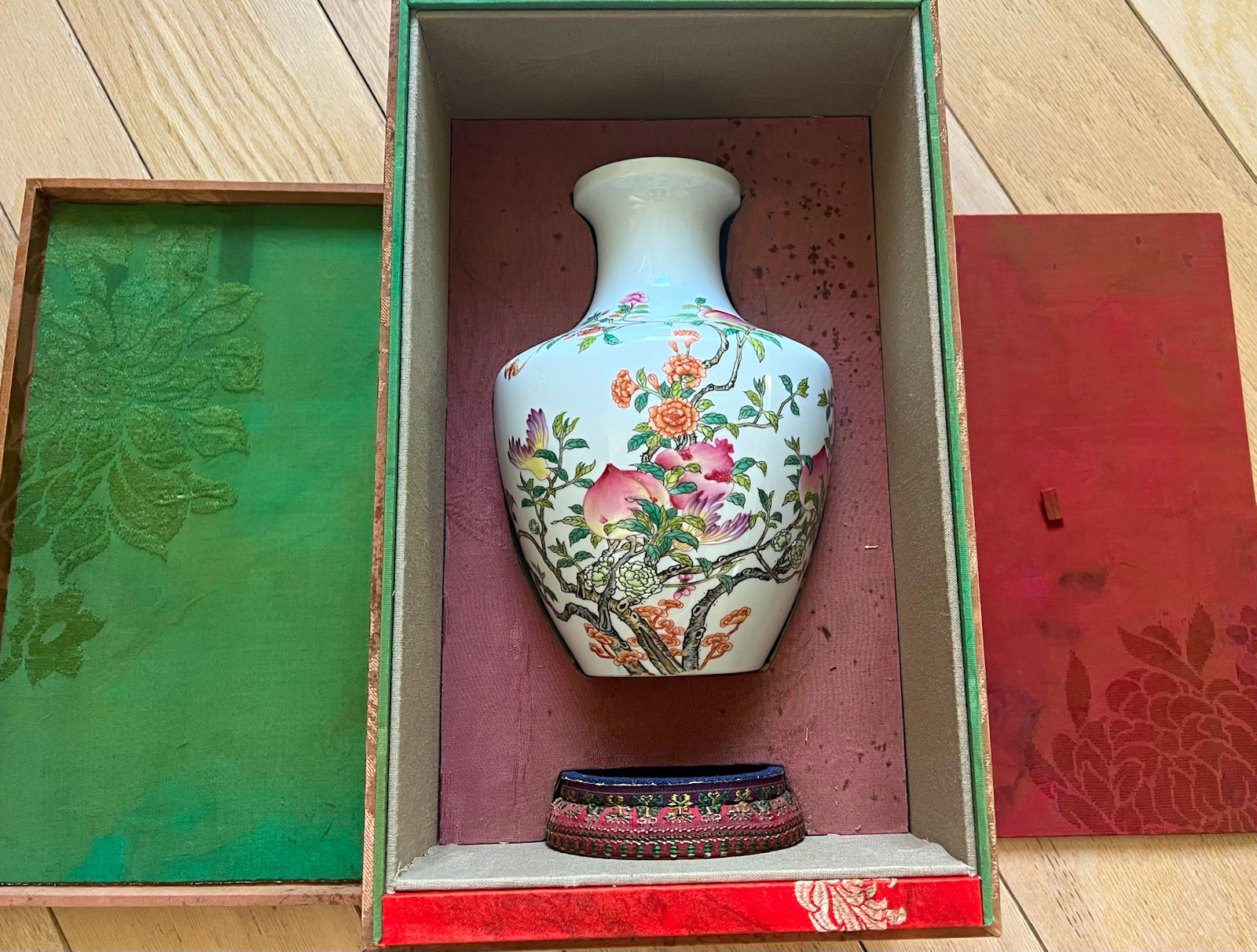 Chinese Porcelain Floral & Peach Vase w/ Chinese Character Base Mark, Boxed