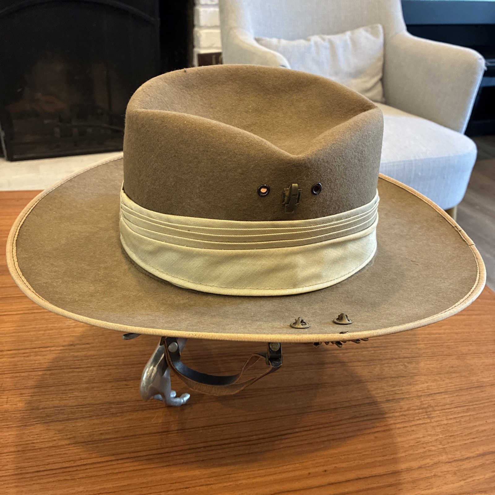 Vintage Australian Military Forces Slouch Hat Rising Sun Badge Size 61 Army