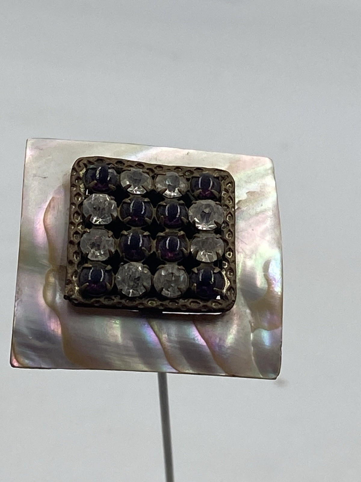 FABULOUS ANTIQUE/VINTAGE MOTHER OF PEARL HAT PIN (464) FABULOUS ANTIQUE/VINTAGE MOTHER OF PEARL HAT PIN (464)