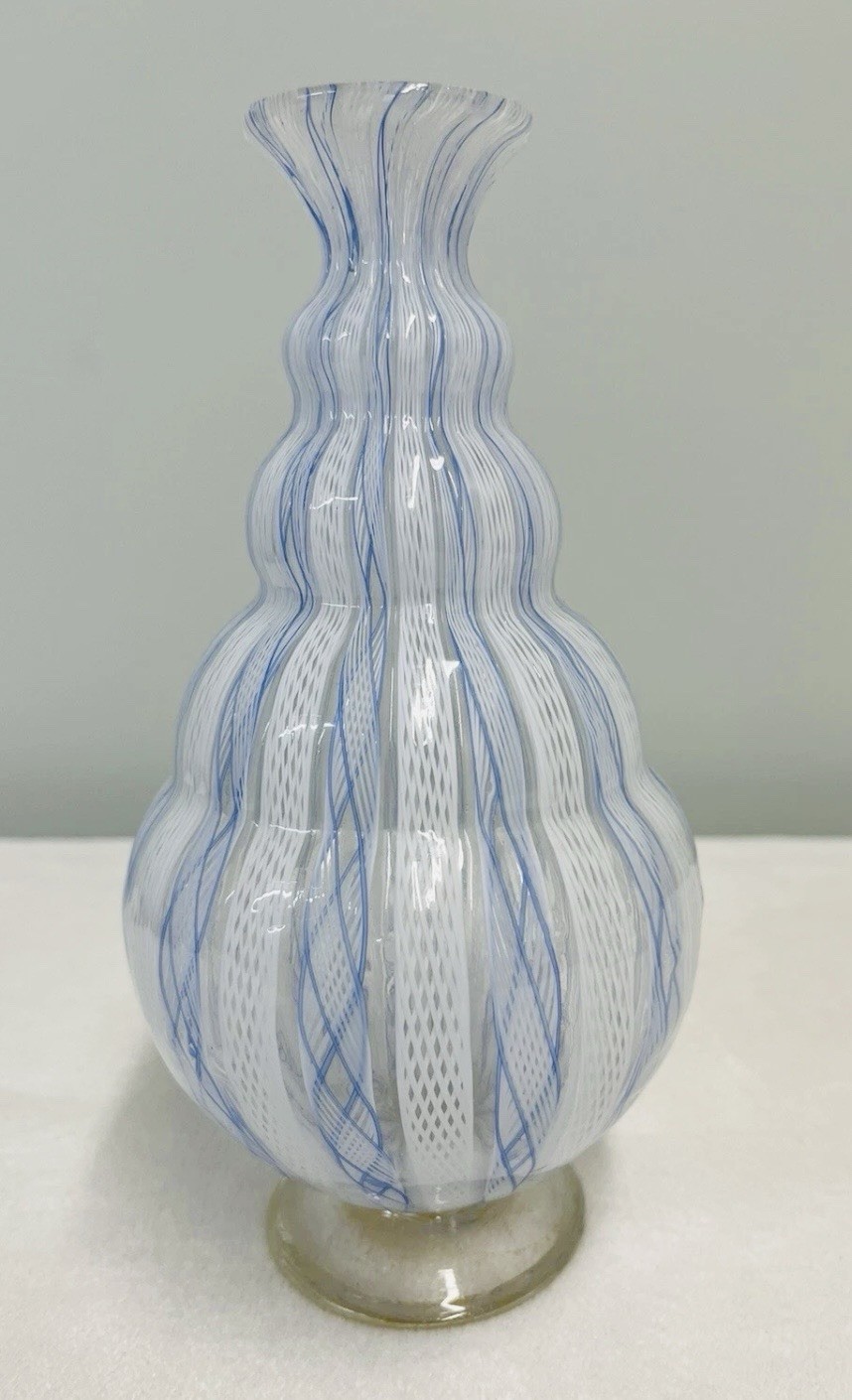 RARE Unusually Formed Authentic MURANO Blue White ZANFIRICO Glaas Vase