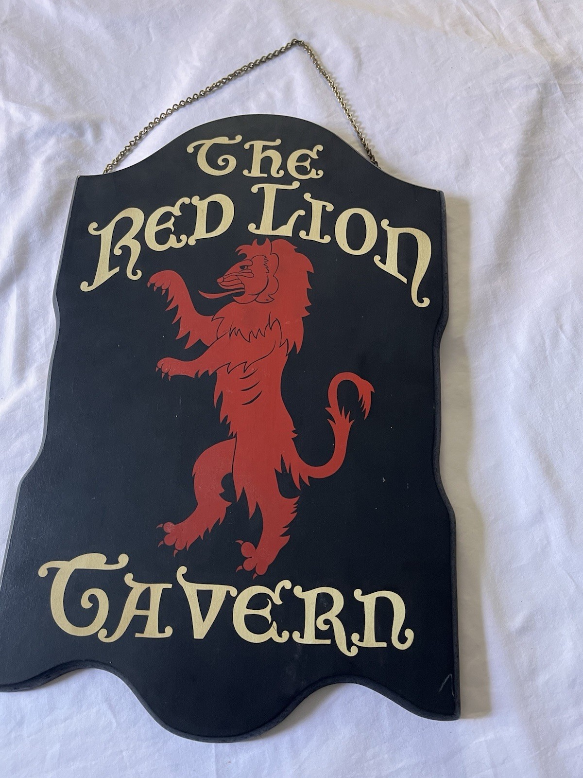 Vintage THE RED LION TAVERN PUB wood sign 21”x 13” BAR Cornwall Wood Prod Maine