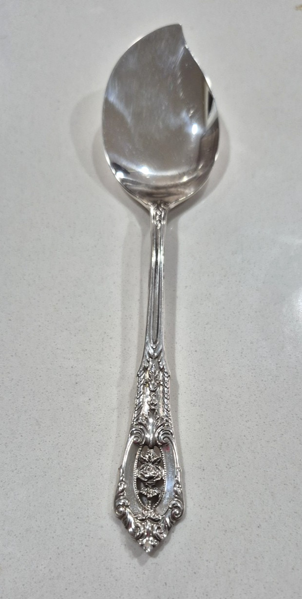 Wallace Rose Point Sterling Silver Jelly Server Spoon 6-3/8\