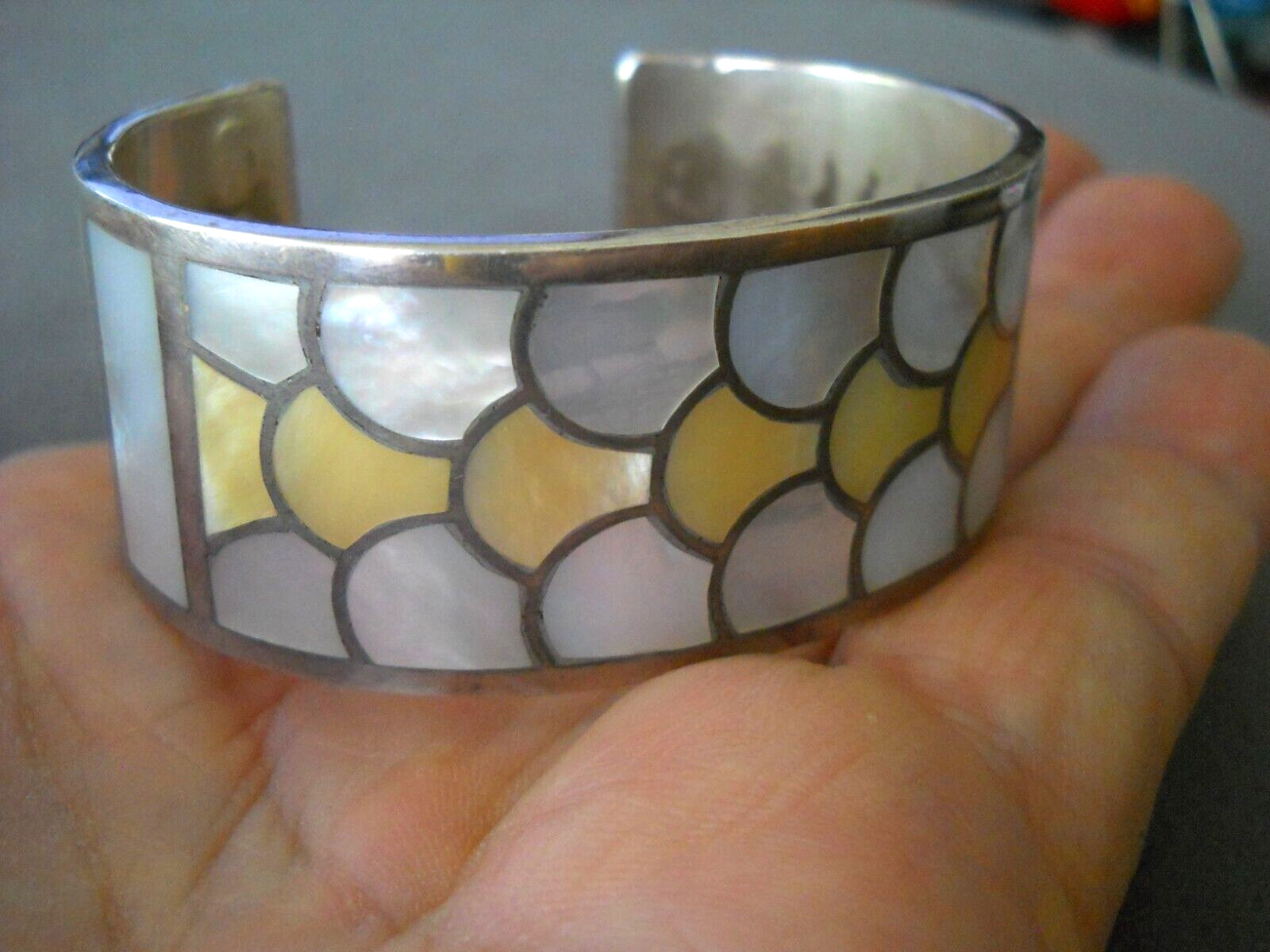 CHAVEZ Zuni Native American MOP Abalone Fish Scale Inlay Sterlin Silver Bracelet