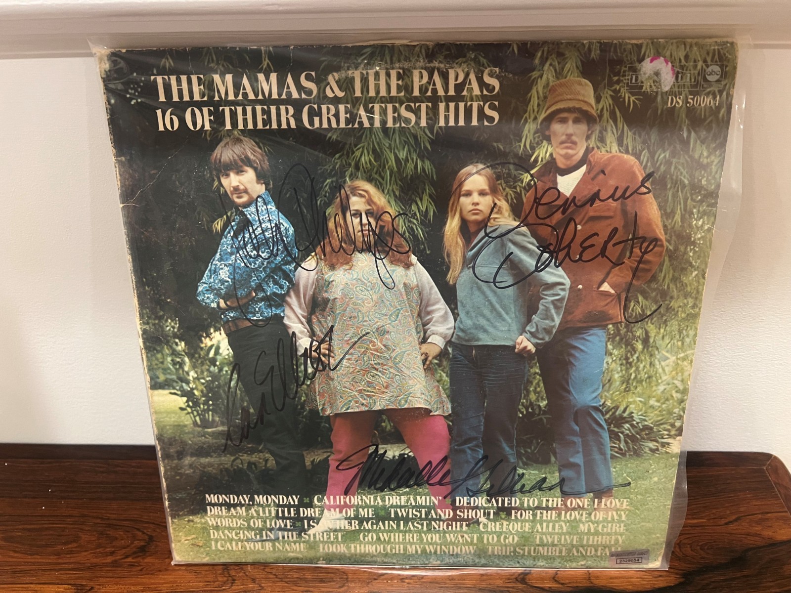 Mamas and Papas Signed Album Mama Cass Elliot John Phillips Doherty Gilliam