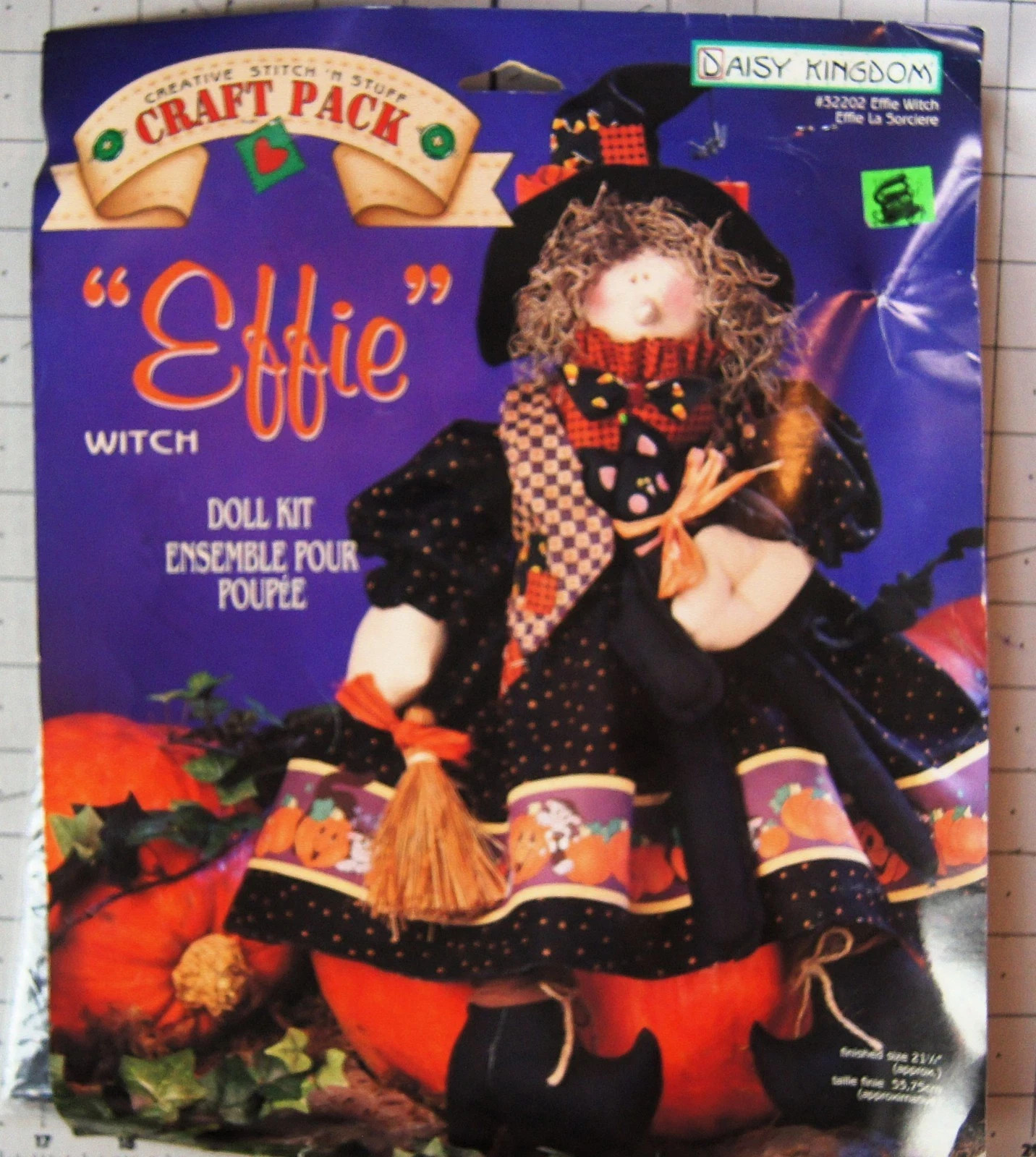 NIP VTG. 1996 Daisy Kingdom Halloween EFFIE Witch Creative Stitch Doll Kit