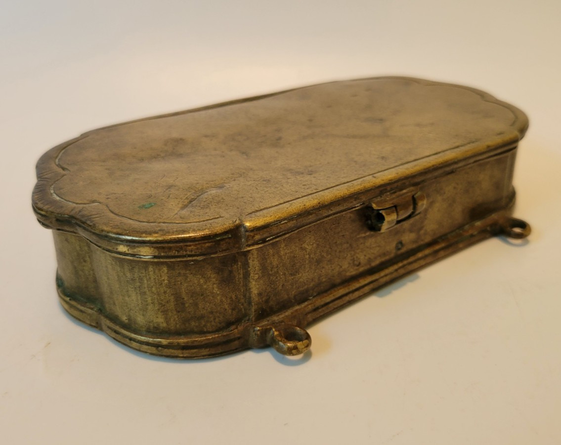 Beautiful  Antique 18th – 19th Century Brass Tobacco Box