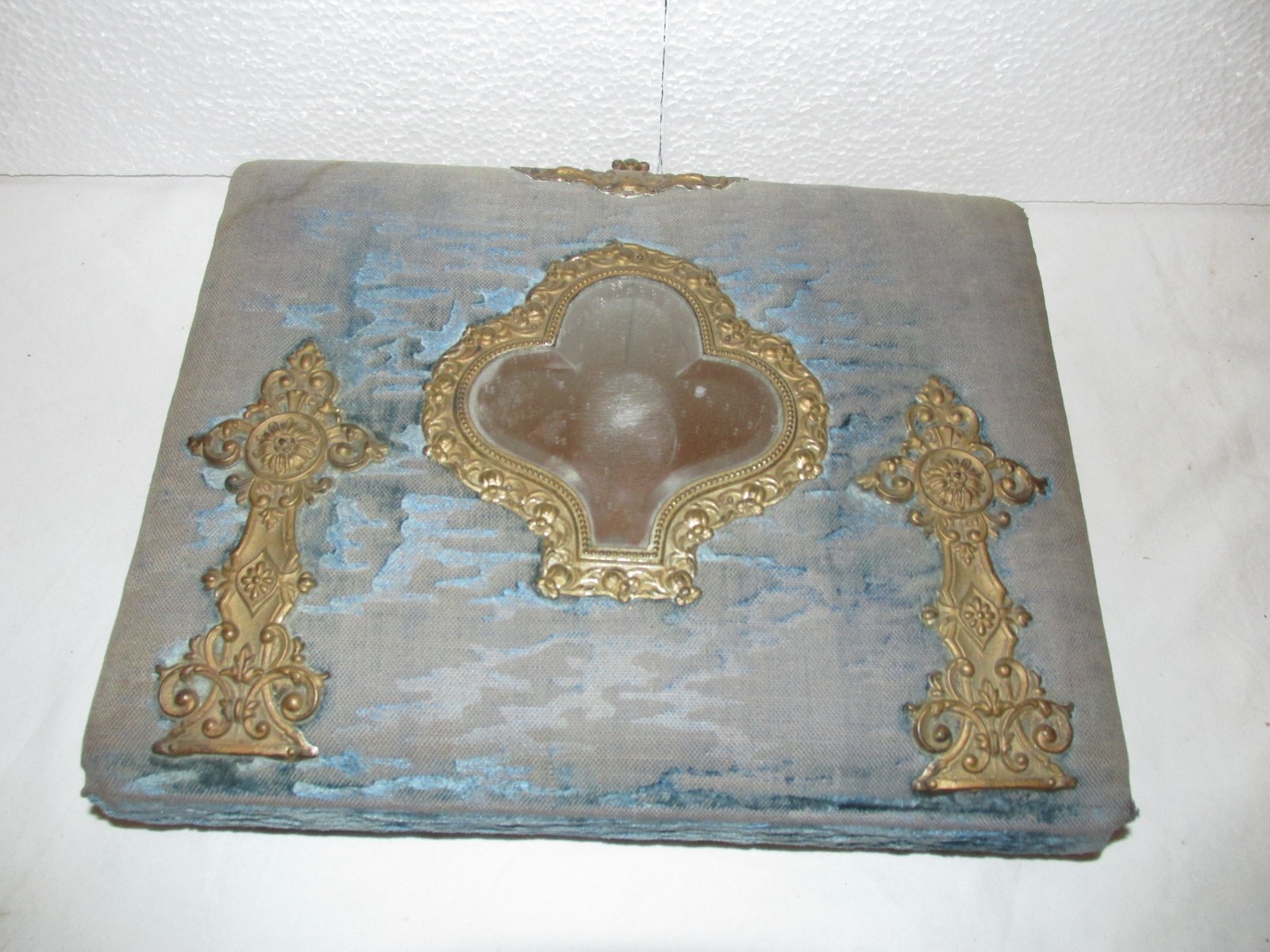 Antique Victorian Velvet Cabinet Card Album Mirror Clasp Brass 29 Photos