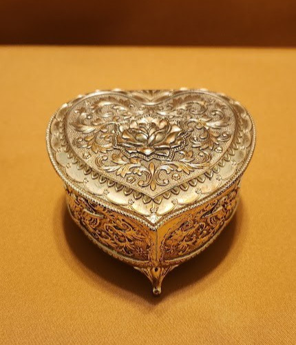 Vintage Gold-Tone Heart-Shaped Small Trinket or Jewelry Box