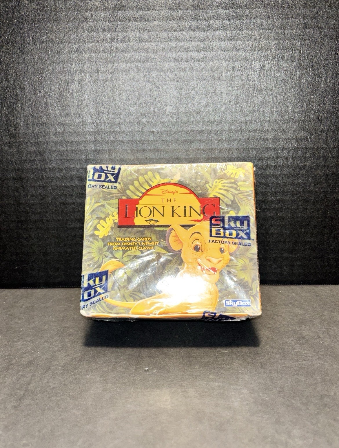 Factory Sealed 36 Pack Lion king Trading Cards, New.