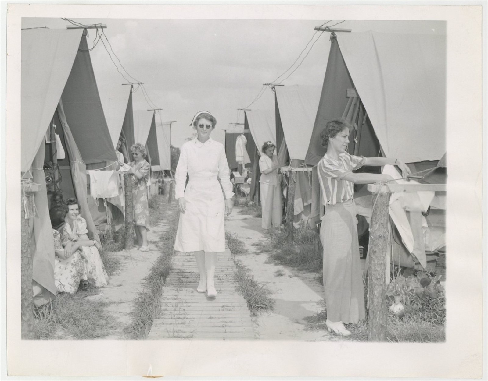 Nurse Female WAC Roosevelt Hospital NYC WWII Woman Combat 1942 Photo J15091 Nurse Female WAC Roosevelt Hospital NYC WWII Woman Combat 1942 Photo J15091
