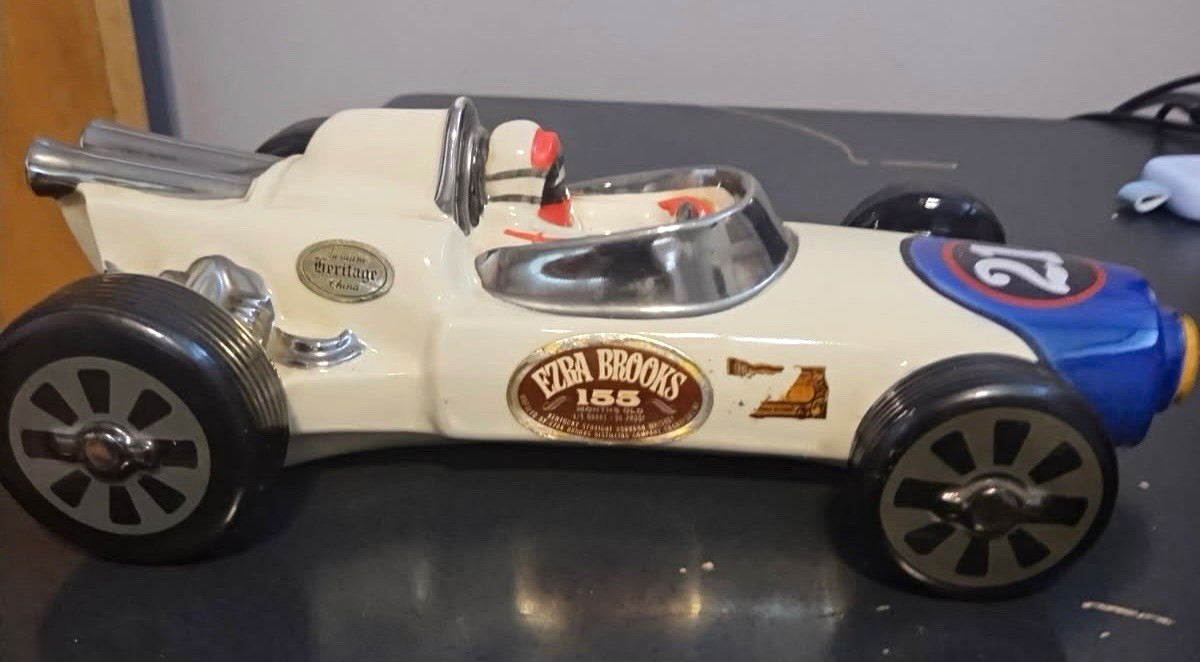 Heritage Ezra Brooks 155ml #21 Racing Car Ceramic Decanter w/ Stopper White/Blue