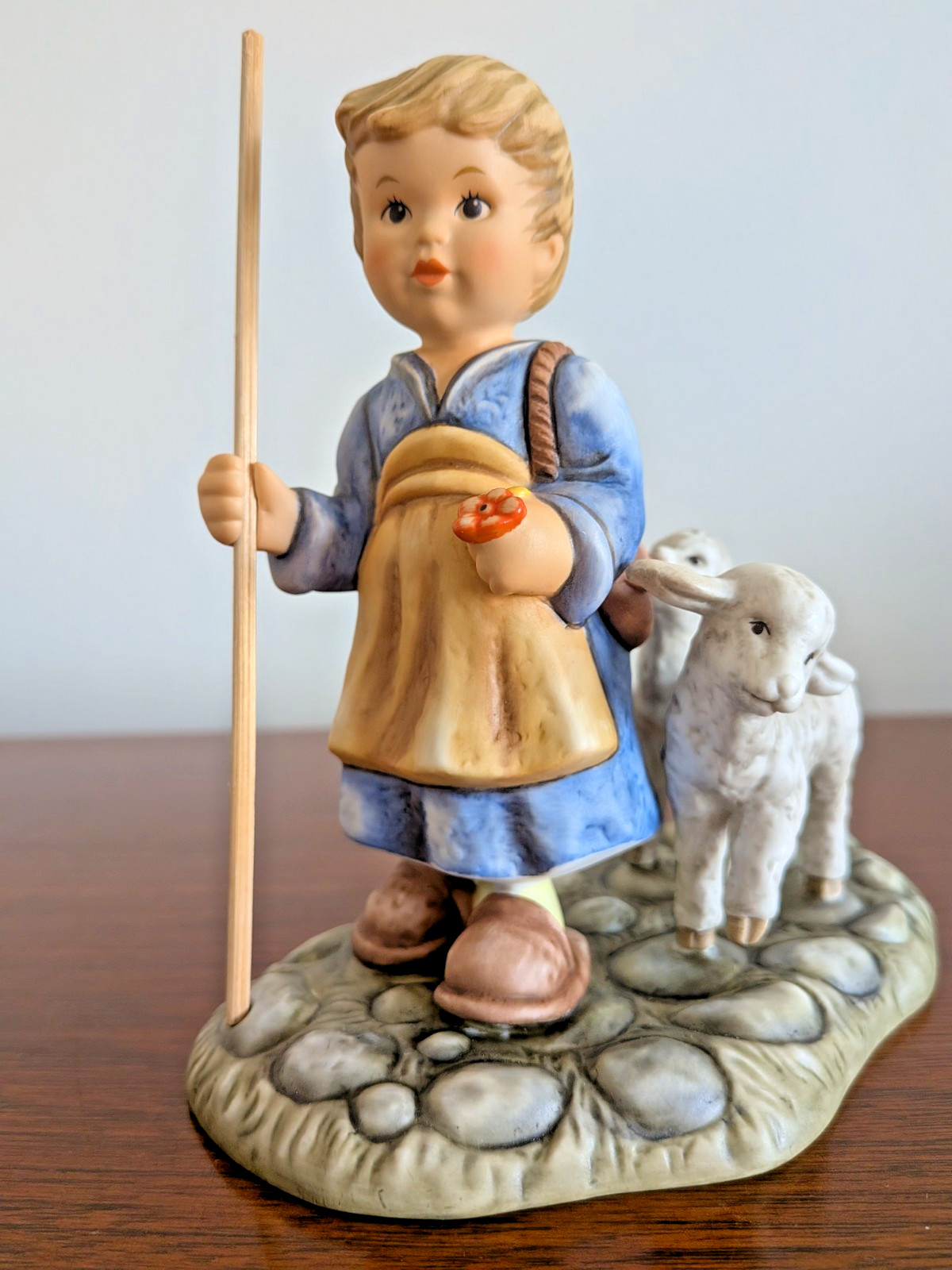 1997 Goebel Figurine O Come All Ye Faithful BH 51 Bertha Hummel Girl with Lambs