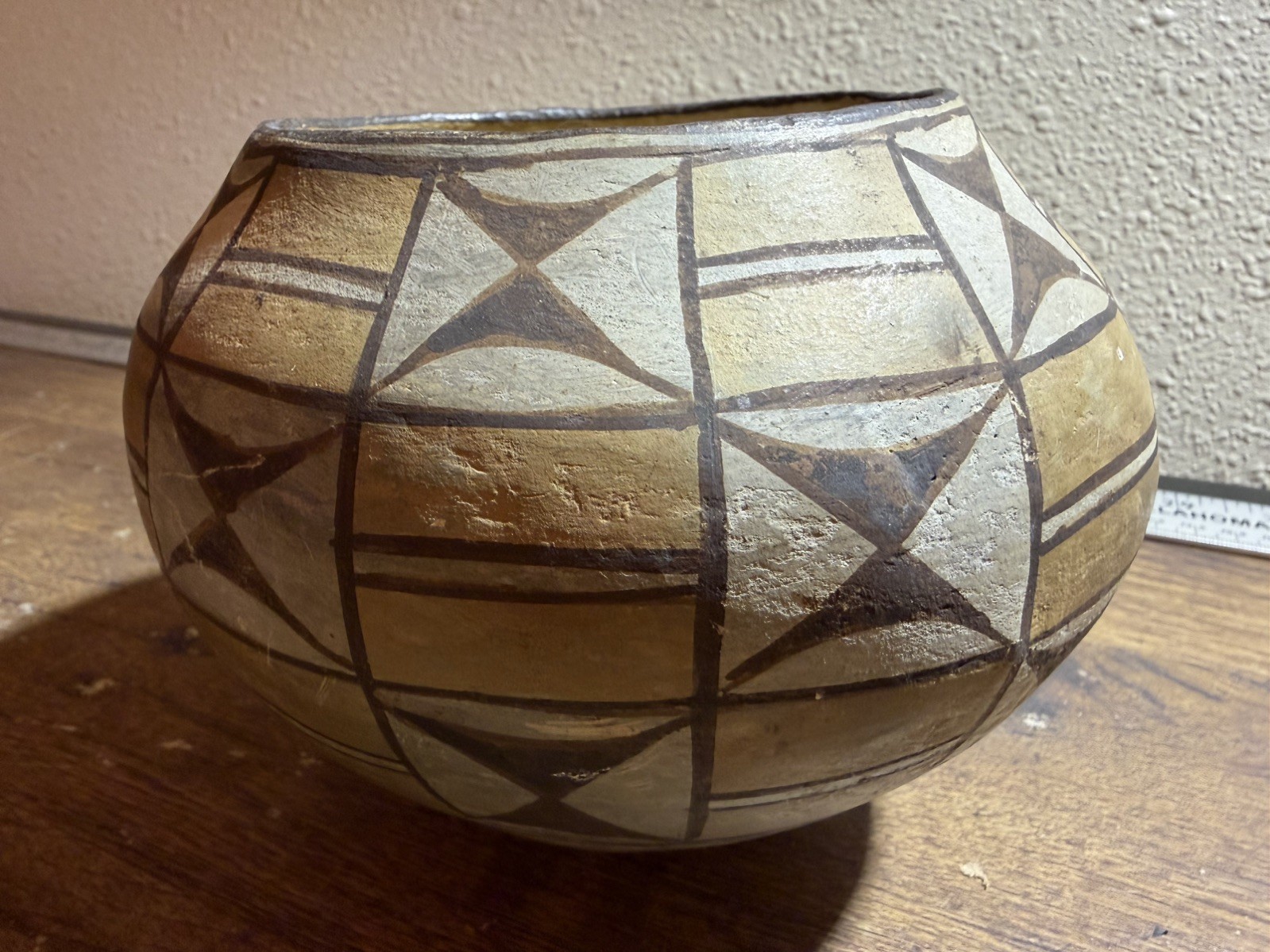 Antique Acoma Indian Pottery Pot Great Design 