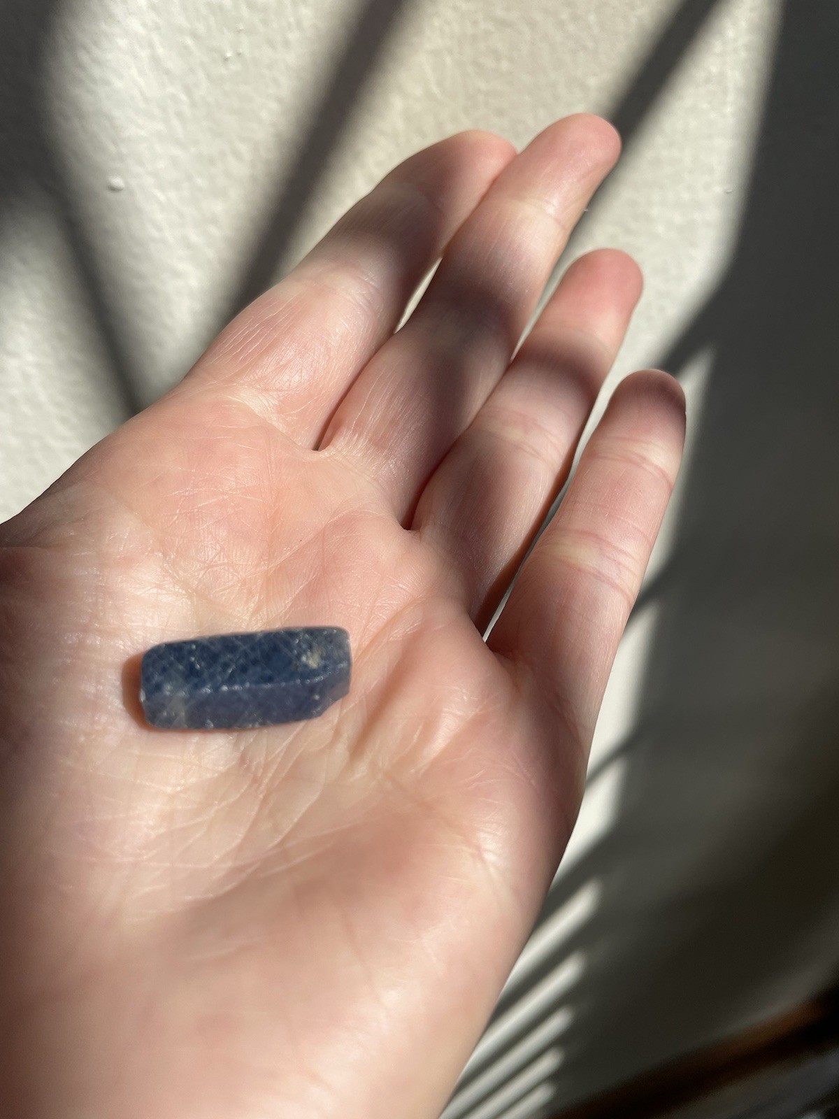 US Seller ~ Untreated Blue Sapphire Crystal ~ Mozambique 4g US Seller ~ Untreated Blue Sapphire Crystal ~ Mozambique 4g