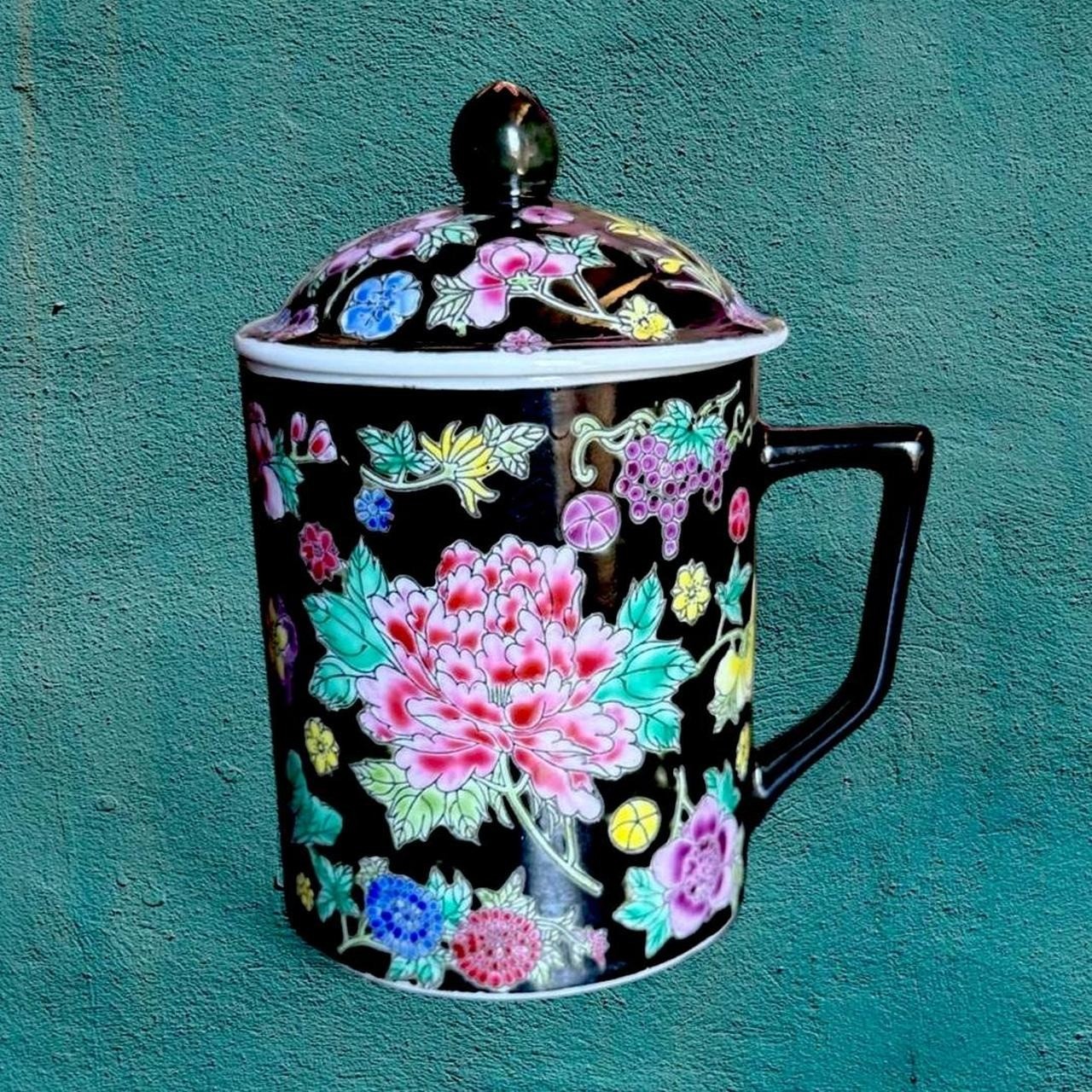 Vintage 70\'s Chinese Famille Noire Millefleur Porcelain Lidded Tea Mug Vintage 70\'s Chinese Famille Noire Millefleur Porcelain Lidded Tea Mug