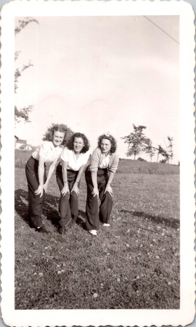 Vintage 1942 Photo Three Young Women Friends Outdoors Posing Flapper Era Style Vintage 1942 Photo Three Young Women Friends Outdoors Posing Flapper Era Style