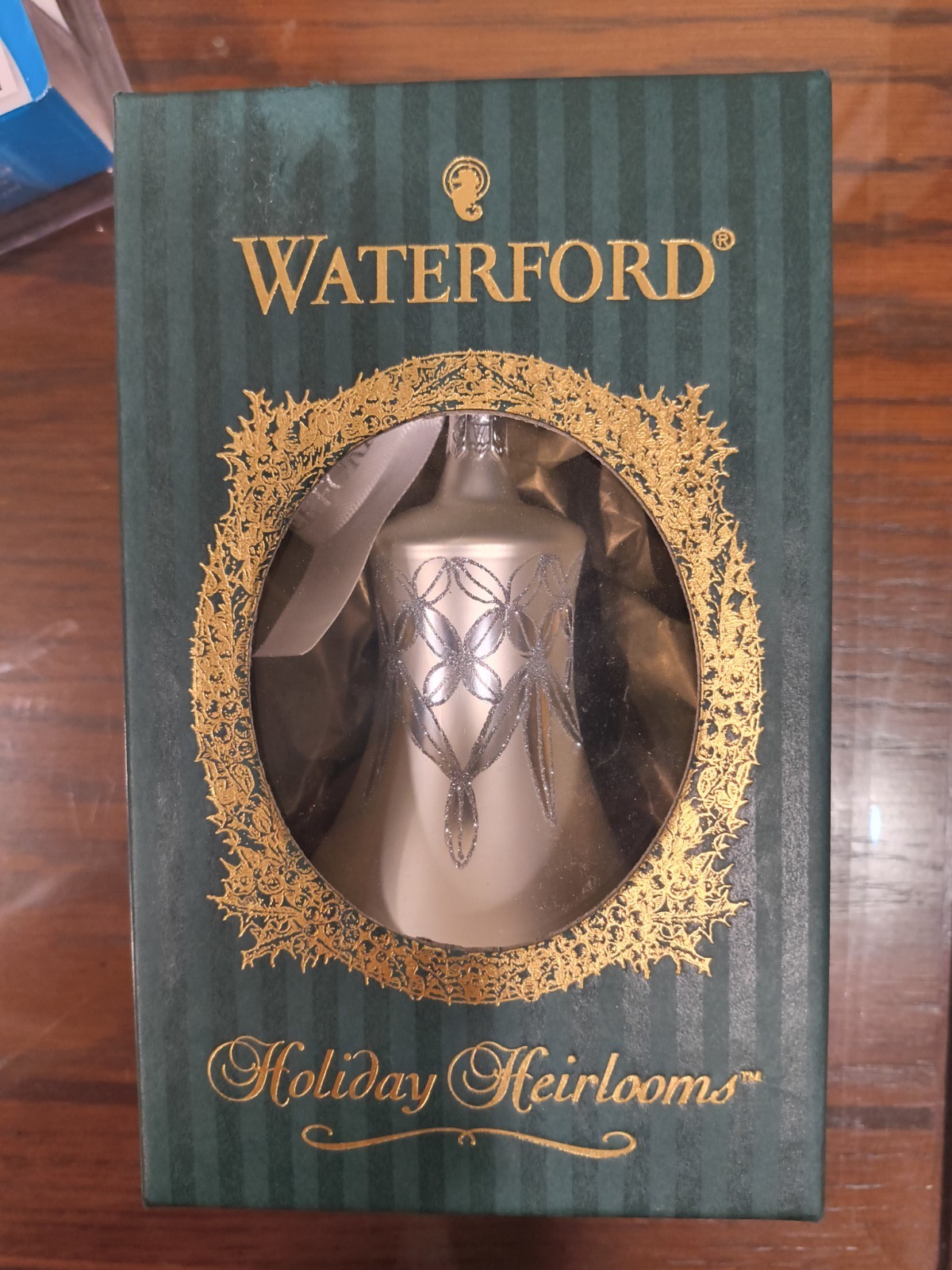 Beautiful Vintage Waterford Crystal Heirloom Lismore Bell Ornament Beautiful Vintage Waterford Crystal Heirloom Lismore Bell Ornament