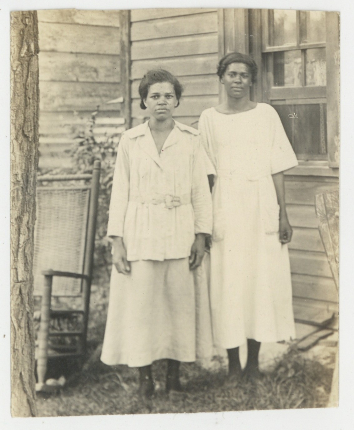 Impoverished African American Women 1910 Sad Poor Young Black Females Outdoors 