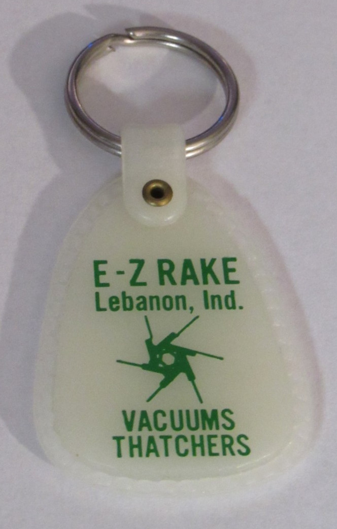 Vintage E-Z RAKE Lebanon, Indiana plastic keychain Vacuums Thatchers