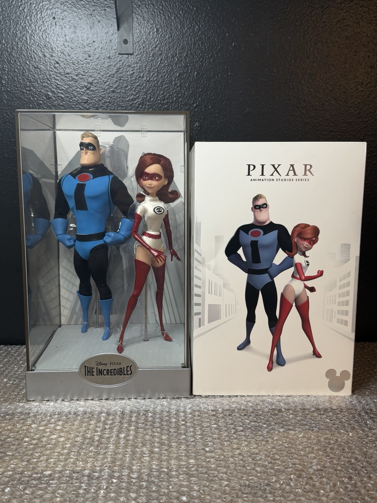 Disney Mr & Mrs Incredible Pixar Animation Series Doll D23 Expo 2017 LE 1023
