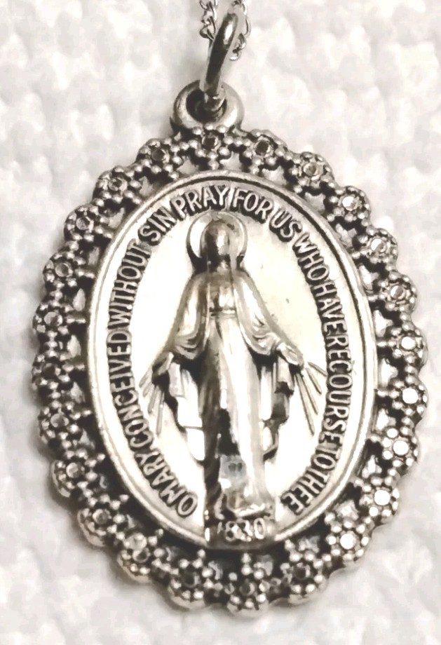 Vintage Sterling Silver Virgin Mary Religious Medal Pendant 20\