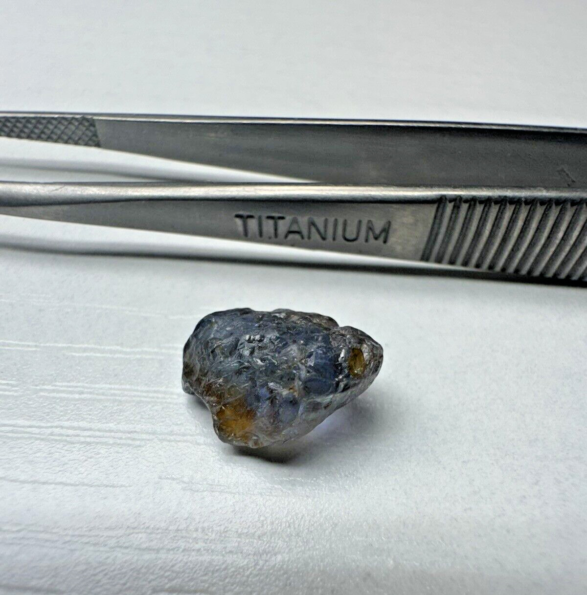 Sapphire Navy Blue clean faceting rough Tanzania 5.42 carats