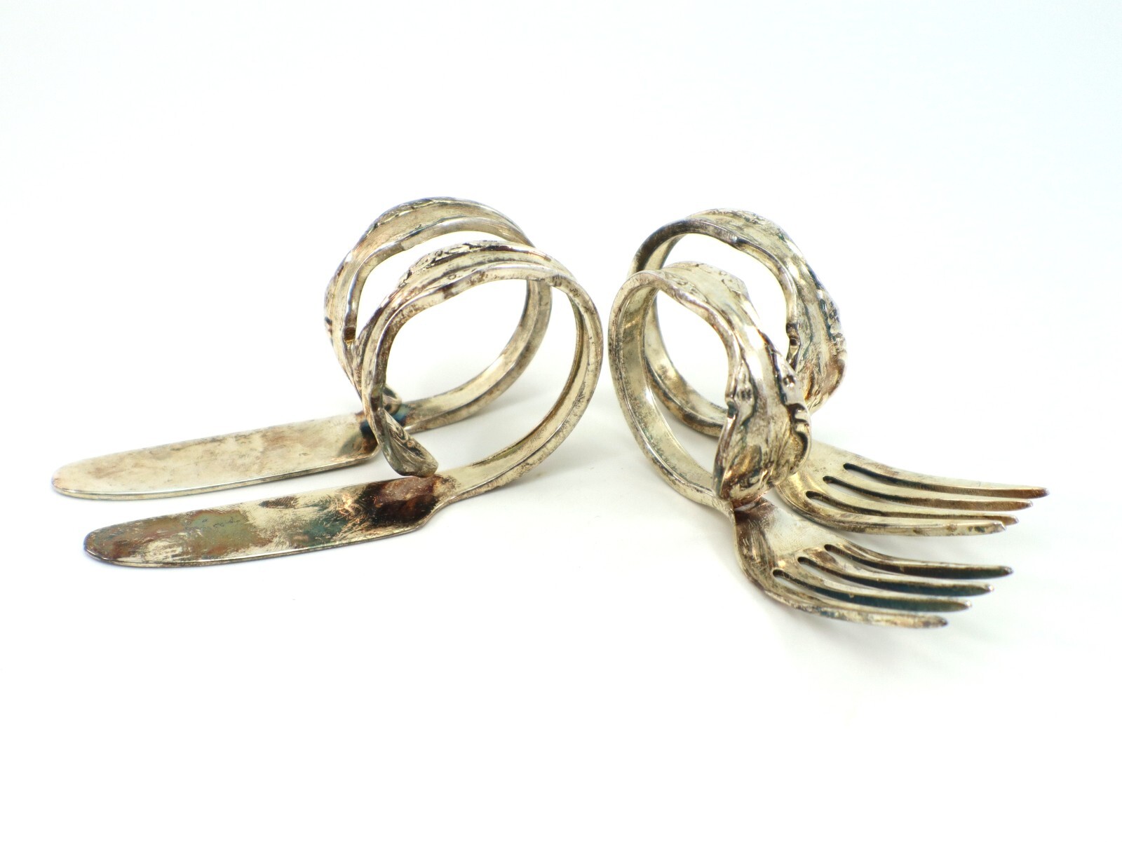 Silverplate Napkin Rings Set of 4 FORKS and KNIVES Silverware 