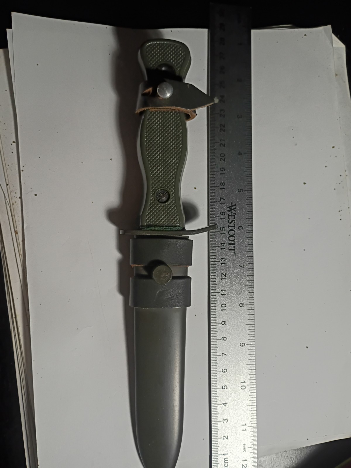Original West German Bundeswehr Combat Field Knife w/ Scabbard OFW69 Original West German Bundeswehr Combat Field Knife w/ Scabbard OFW69