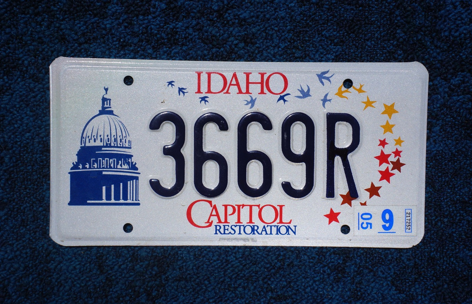 2005 Idaho CAPITOL BUILDING License Plate - Embossed