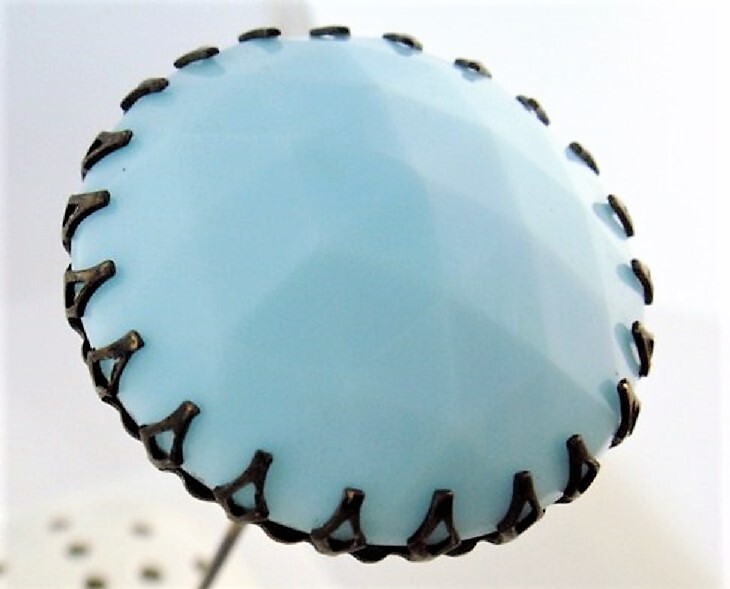 GORGEOUS BABY BLUE CUT GLASS HATPIN HP-316