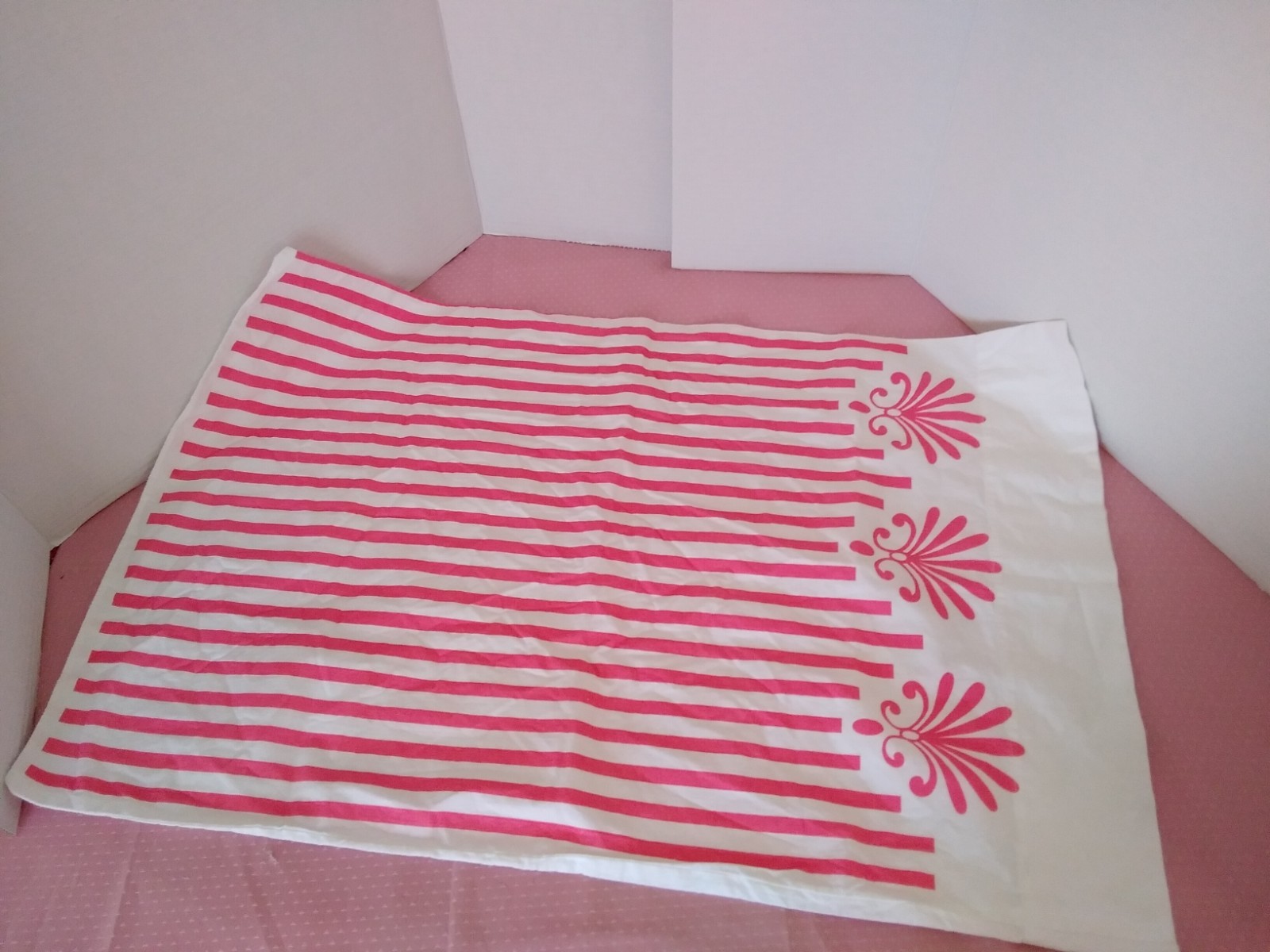 Vintage Style House Percale Standard Pillowcase 