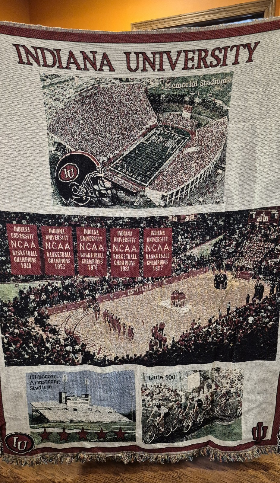 NWT HTF Vintage IU Tapestry Blanket  72 X 52 Indiana University College 1987 New