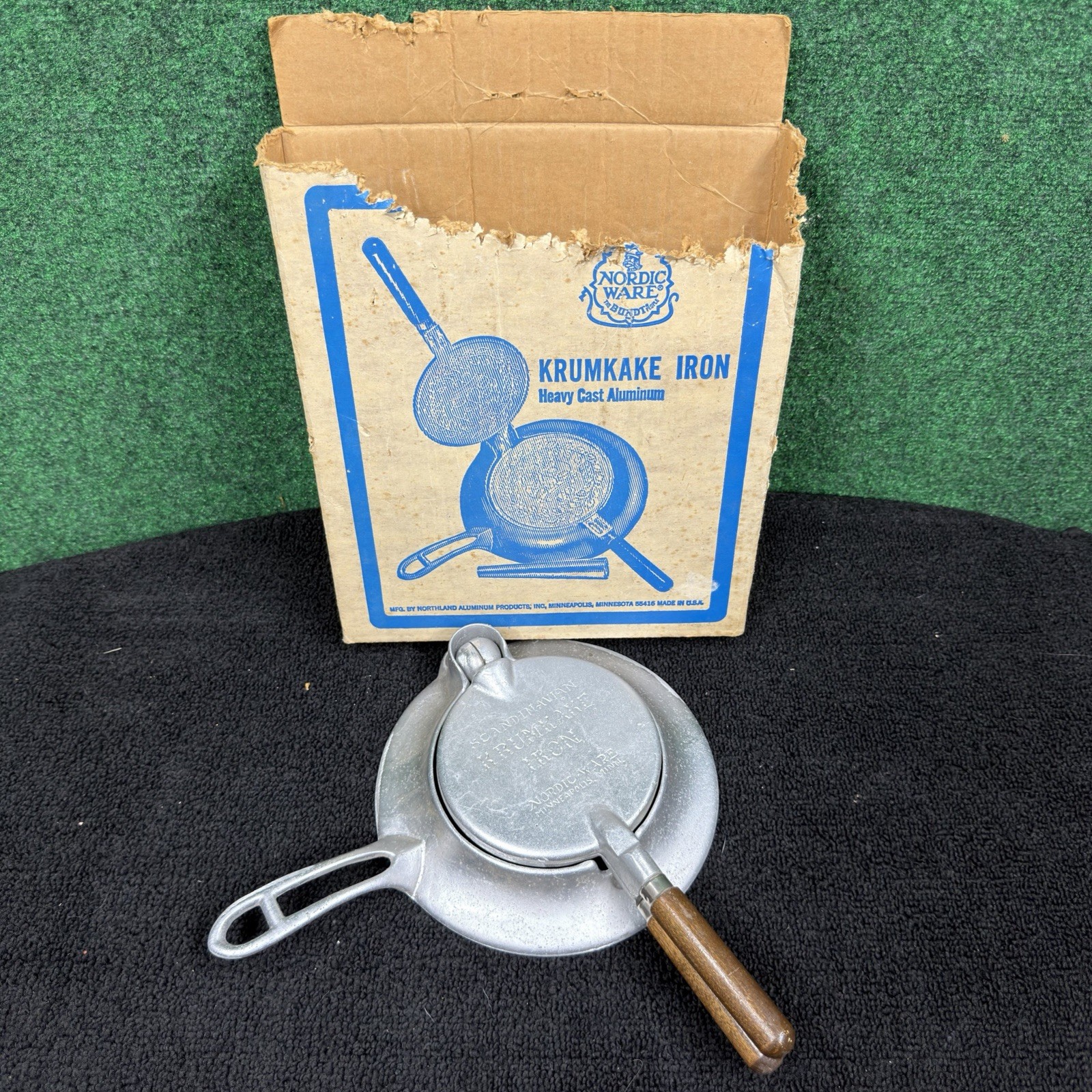 VTG. Nordic Ware CAST ALUMINUM KRUMKAKE IRON W/ Wood Handle #01500 NEW (USA)