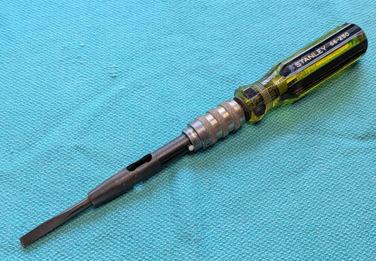 ​Vintage Stanley 66-250 Strip-Driver Electrician Screwdriver Wire Stripper Clean