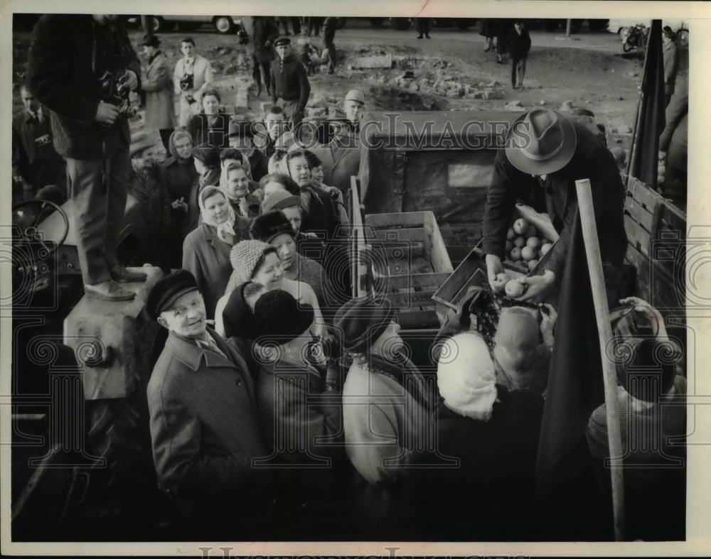 1963 Press Photo Farmer\'s Protest in Hamburg West Germany About Prices 1963 Press Photo Farmer\'s Protest in Hamburg West Germany About Prices